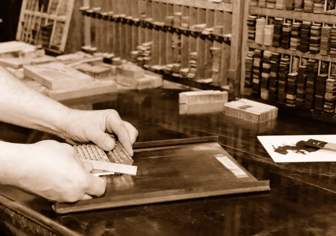 La Linotype permettant la saisie au clavier et la fabrication de lignes de caractères en plomb a révolutionné l’imprimerie de la fn du XIXe siècle. Elle a été utilisée jusqu’à la fn des années 1970. © iStock