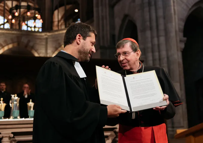 16 septembre 2018, Bâle, signature d'une déclaration d'intention oecuménique par Gottfried Locher et Kurt Koch