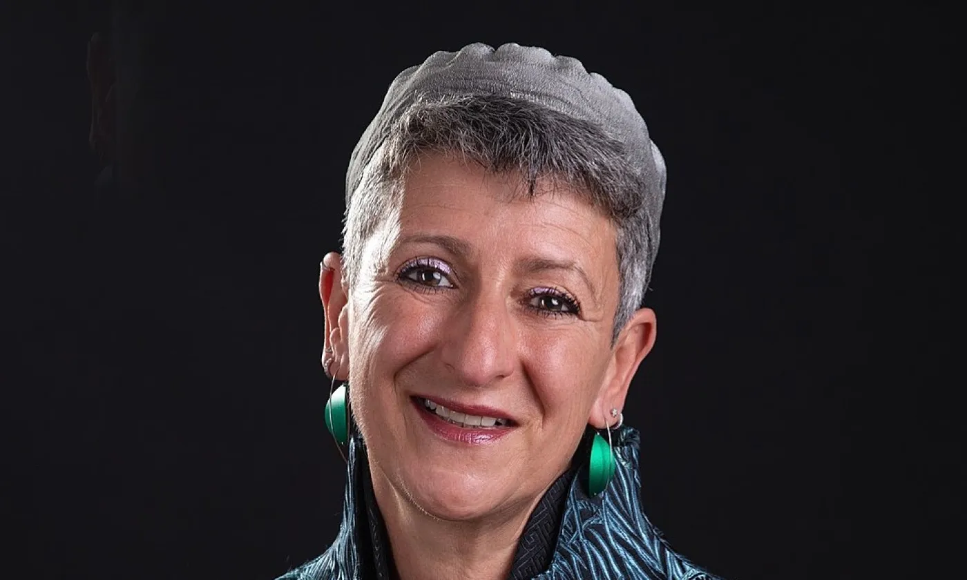 La rabbine Laura Janner-Klausner ©ShackletonandSon, CC BY-SA 4.0 Wikimedia Commons