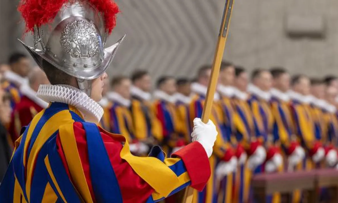 Les nouveaux gardes suisses du Pape prêtent serment au Vatican KEYSTONE - URS FLUEELER