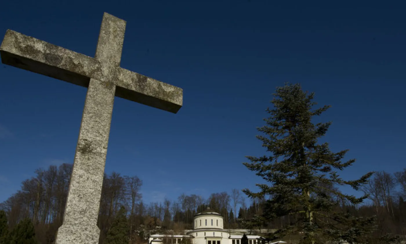 Il y a 100 ans, le crématorium de Lucerne ouvrait dans la polémique. KEYSTONE - SIGI TISCHLER