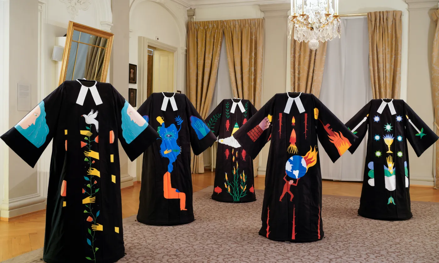 Les cinq robes créées par Albertine représentent cinq figures pastorales. © Nicolas Righetti