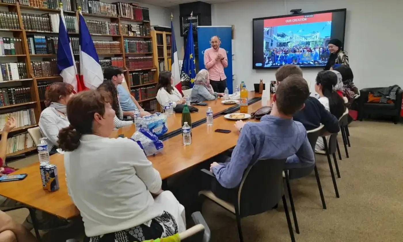 Visite de la grande mosquée de Strasbourg, lors de la Summer School 2025 d’ABC-Climont. ©ABC-Climont