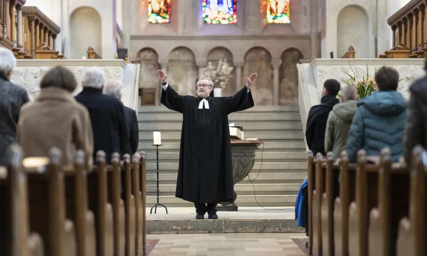 Pastorat: les Églises réformées font face à un manque de relève Keystone/Gaetan Bally